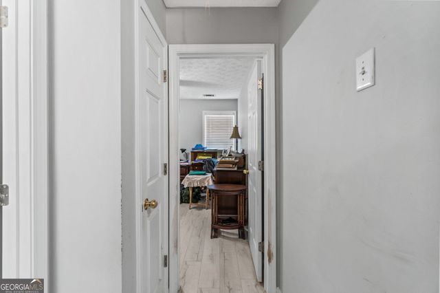 6245 Wilmington Way, Flowery Branch, GA 30542