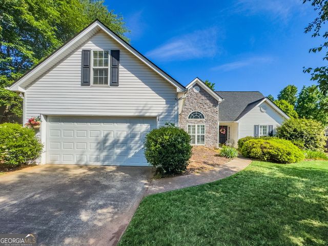 6245 Wilmington Way, Flowery Branch, GA 30542