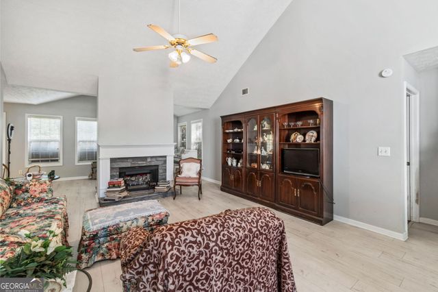6245 Wilmington Way, Flowery Branch, GA 30542