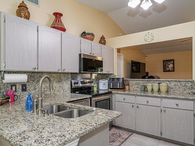 444 SW Dolores Avenue, Port St Lucie, FL 34983