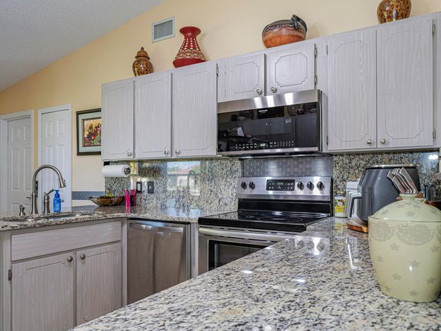 444 SW Dolores Avenue, Port St Lucie, FL 34983
