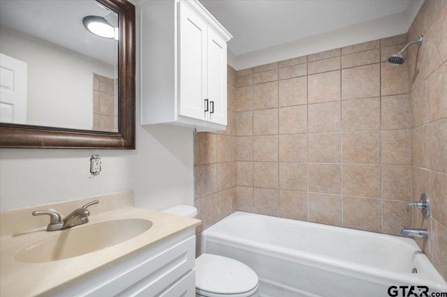 2007 N Palace, Tyler, TX 75702