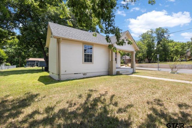 2007 N Palace, Tyler, TX 75702