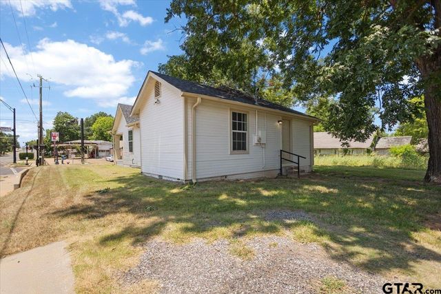 2007 N Palace, Tyler, TX 75702
