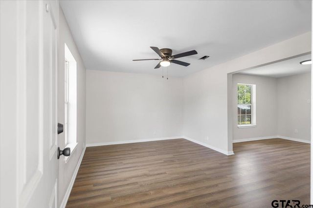 2007 N Palace, Tyler, TX 75702