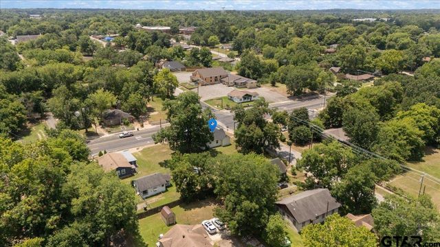 2007 N Palace, Tyler, TX 75702