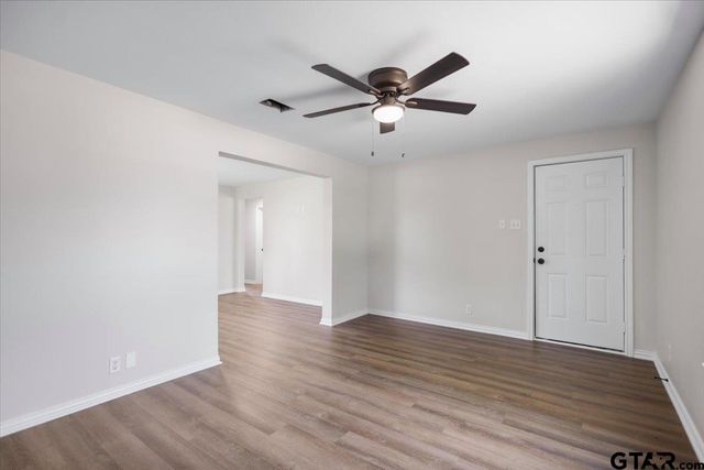 2007 N Palace, Tyler, TX 75702