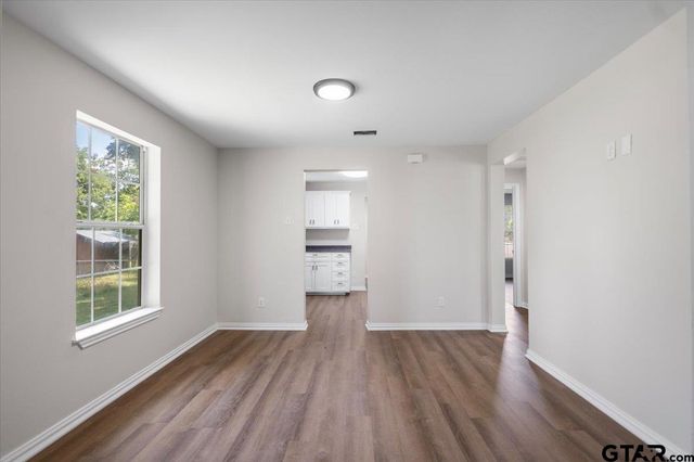 2007 N Palace, Tyler, TX 75702