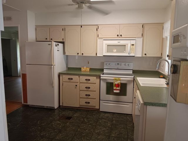 7781 SE Shenandoah Drive, Hobe Sound, FL 33455