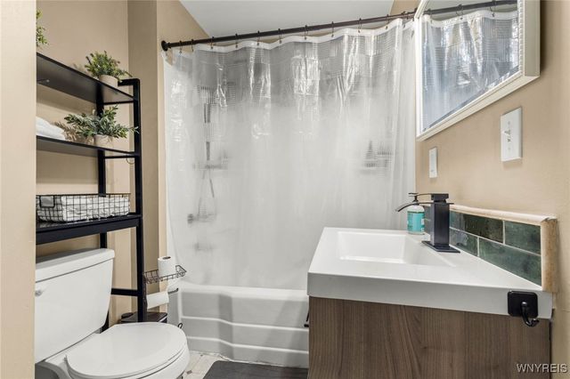 1386 Erie Street, Darien, NY 14040