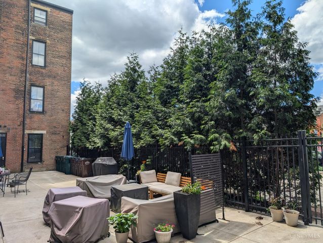 26 E 14th St, Cincinnati, OH 45202