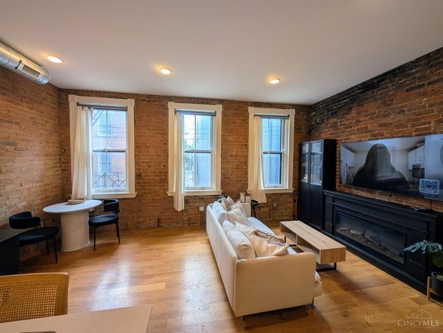 26 E 14th St, Cincinnati, OH 45202