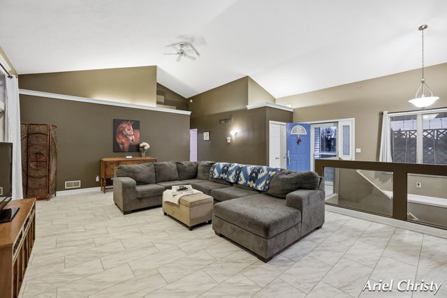 3700 8th Avenue, Hudsonville, MI 49426