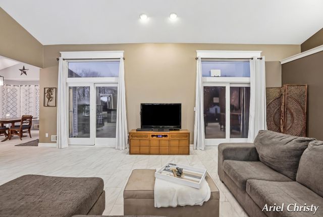 3700 8th Avenue, Hudsonville, MI 49426