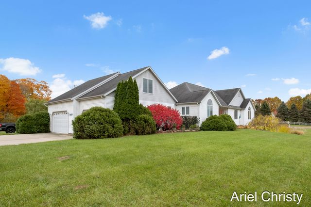 3700 8th Avenue, Hudsonville, MI 49426