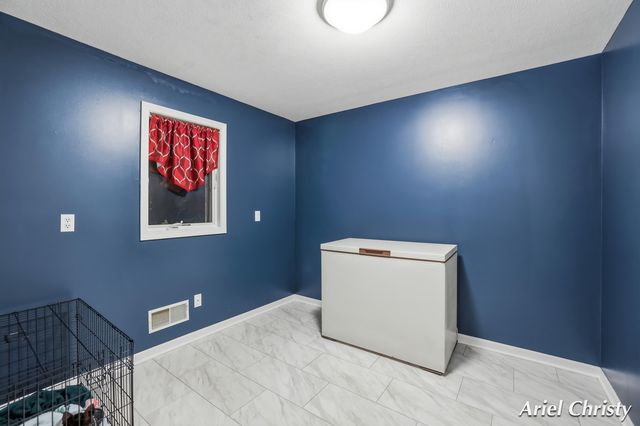 3700 8th Avenue, Hudsonville, MI 49426