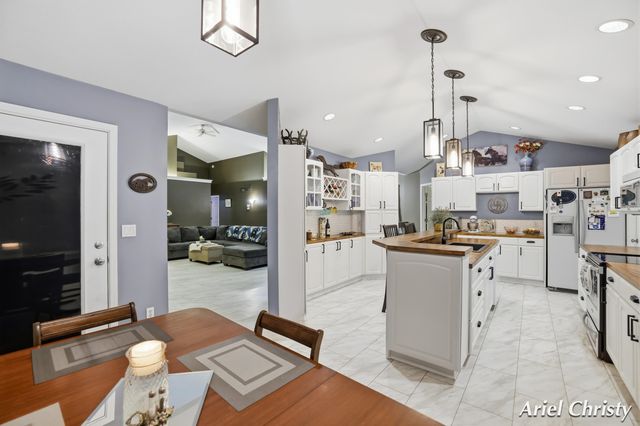 3700 8th Avenue, Hudsonville, MI 49426