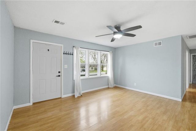 17410 Chestnut Drive, Belton, MO 64012