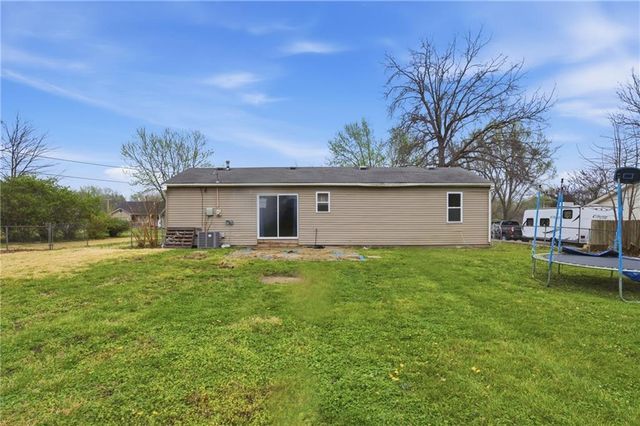 17410 Chestnut Drive, Belton, MO 64012