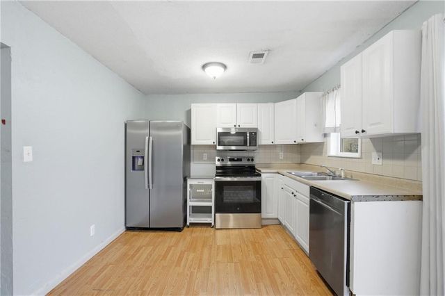 17410 Chestnut Drive, Belton, MO 64012