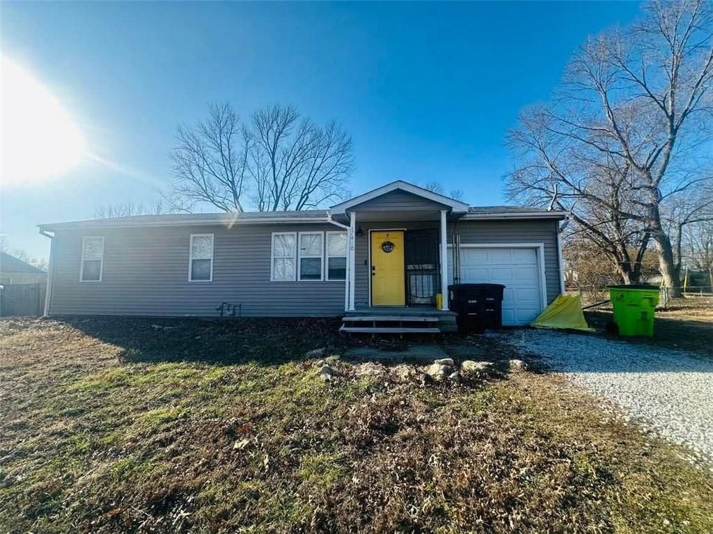 17410 Chestnut Drive, Belton, MO 64012