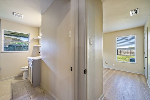 713 Drexel Dr, Corpus Christi, TX 78412