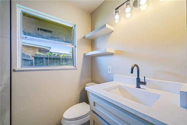 713 Drexel Dr, Corpus Christi, TX 78412