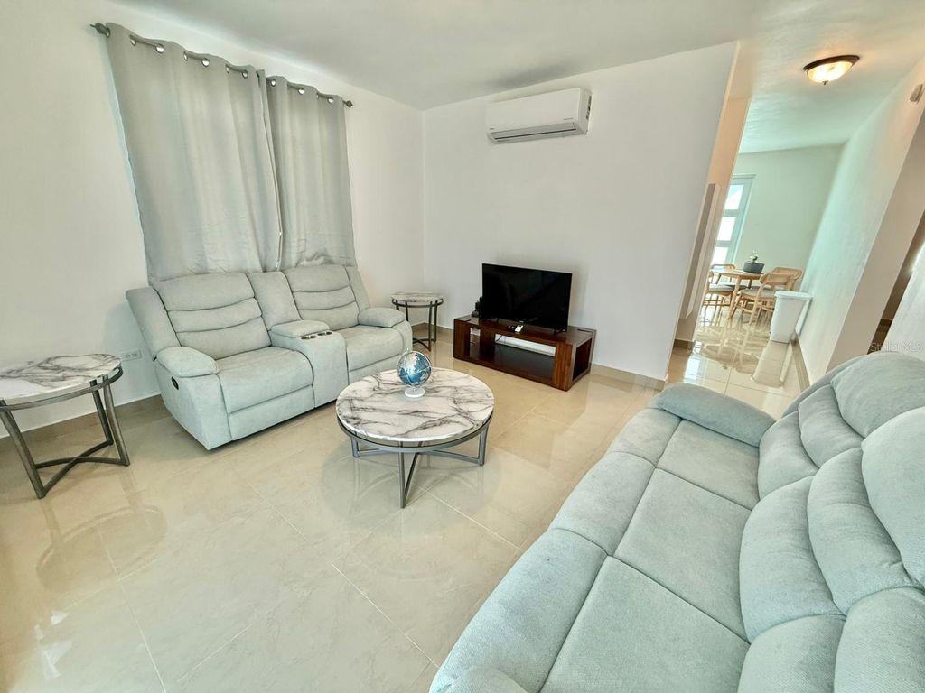 Image 6 of property listing at Carr 115 km 8.7 CALLE HOSTOS, Rincon, PR 00677