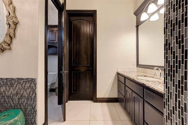 9109 Via Del Vista, Oklahoma City, OK 73131