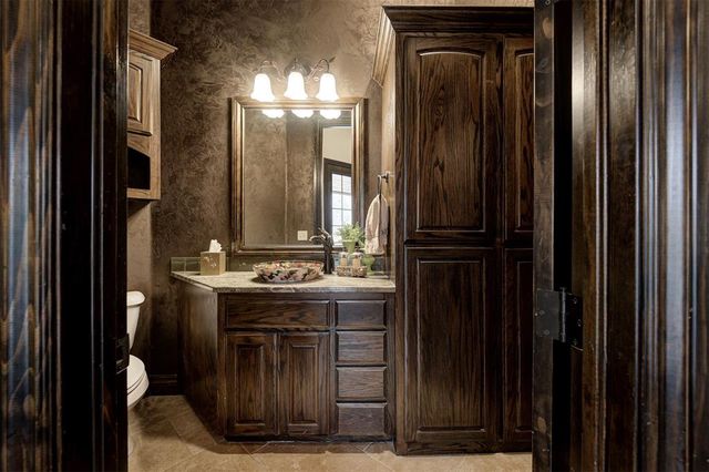 9109 Via Del Vista, Oklahoma City, OK 73131