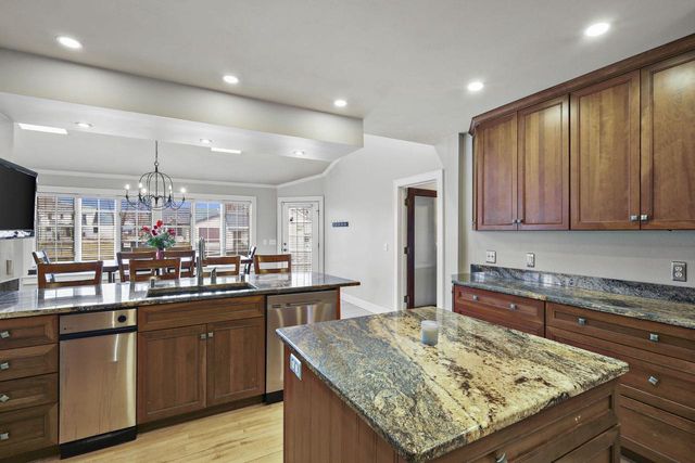 155 Prairie Avenue, Prairie Du Sac, WI 53578