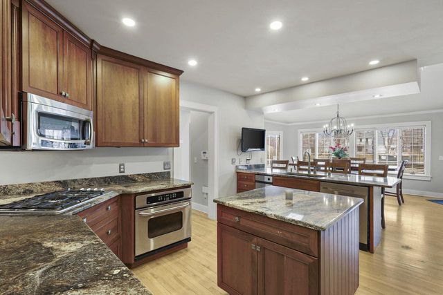 155 Prairie Avenue, Prairie Du Sac, WI 53578