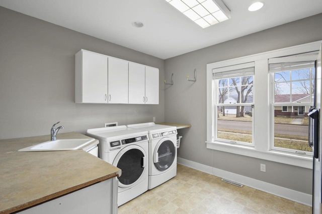 155 Prairie Avenue, Prairie Du Sac, WI 53578