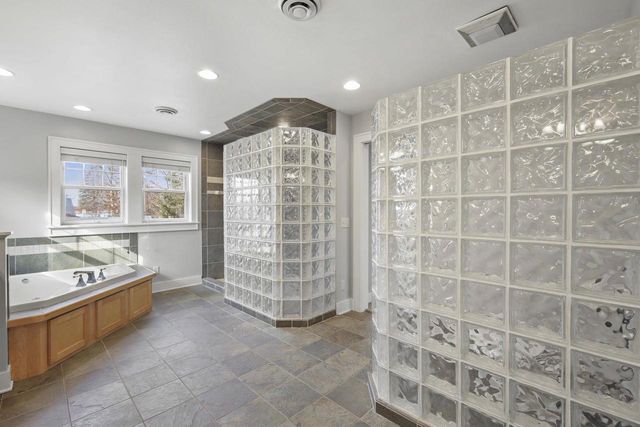 155 Prairie Avenue, Prairie Du Sac, WI 53578