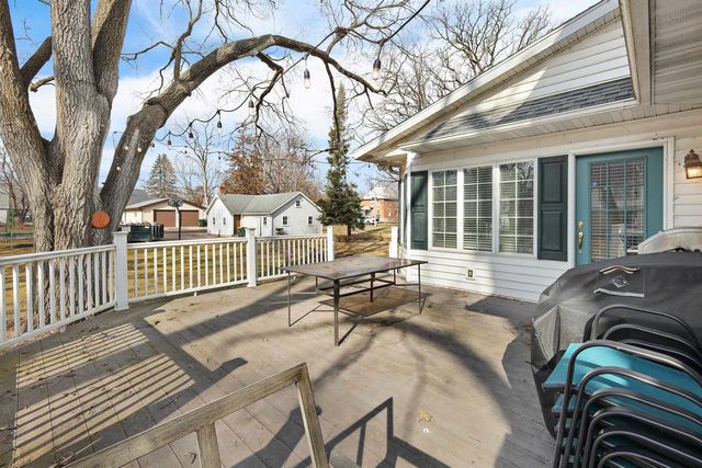 155 Prairie Avenue, Prairie Du Sac, WI 53578