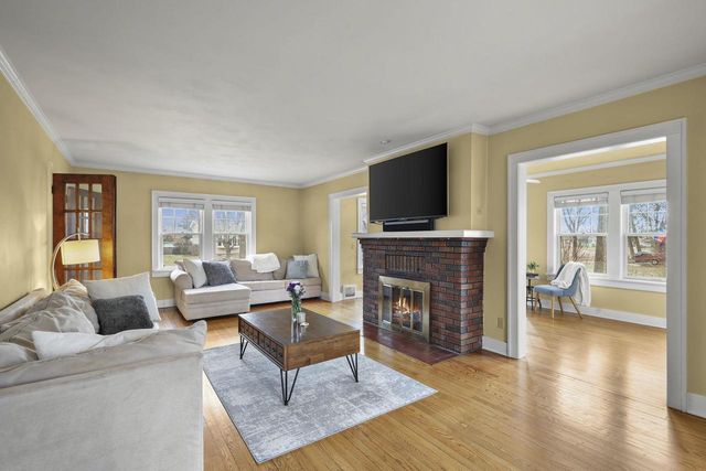 155 Prairie Avenue, Prairie Du Sac, WI 53578