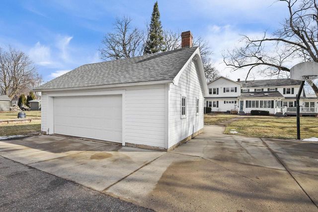 155 Prairie Avenue, Prairie Du Sac, WI 53578