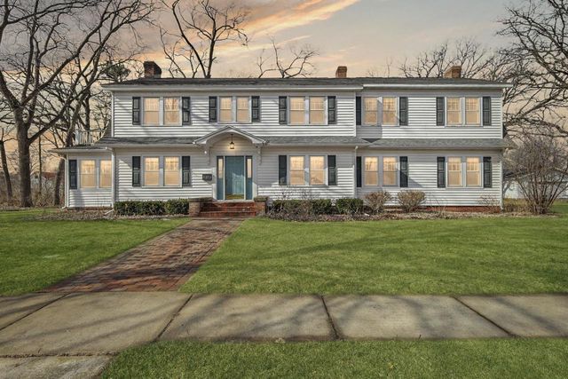 155 Prairie Avenue, Prairie Du Sac, WI 53578