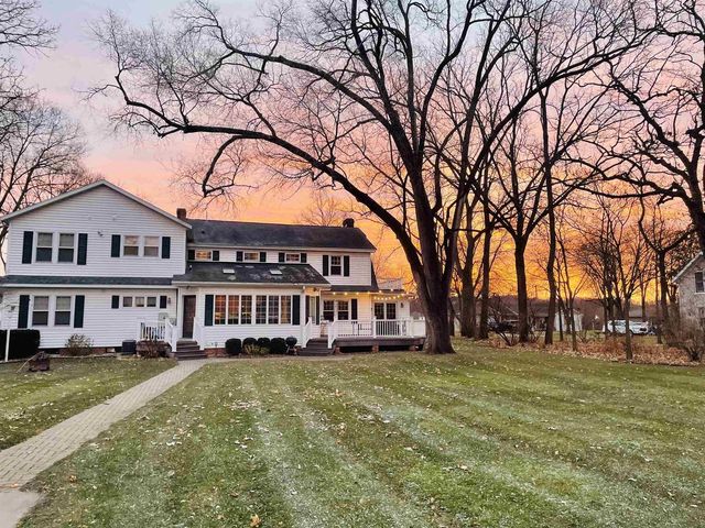 155 Prairie Avenue, Prairie Du Sac, WI 53578