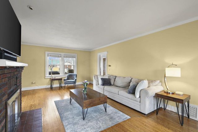 155 Prairie Avenue, Prairie Du Sac, WI 53578