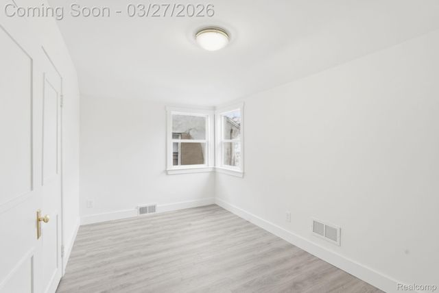 20426 Picadilly Road, Detroit, MI 48221