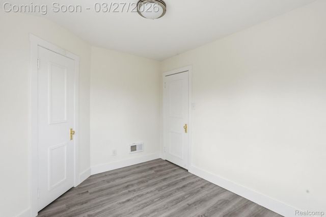 20426 Picadilly Road, Detroit, MI 48221