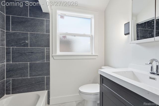 20426 Picadilly Road, Detroit, MI 48221