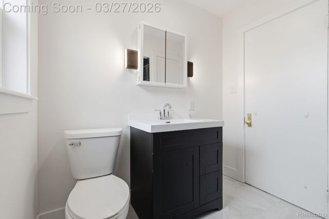 20426 Picadilly Road, Detroit, MI 48221