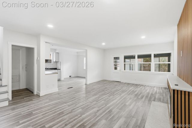 20426 Picadilly Road, Detroit, MI 48221