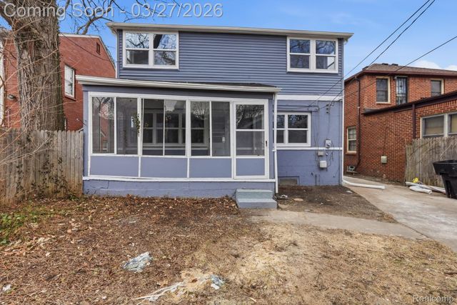 20426 Picadilly Road, Detroit, MI 48221