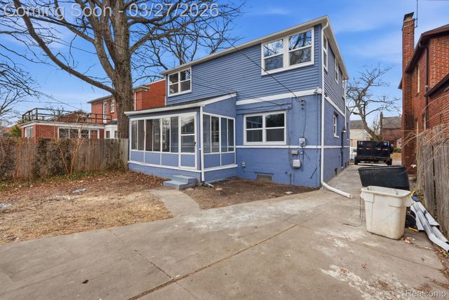 20426 Picadilly Road, Detroit, MI 48221