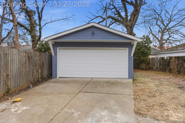 20426 Picadilly Road, Detroit, MI 48221