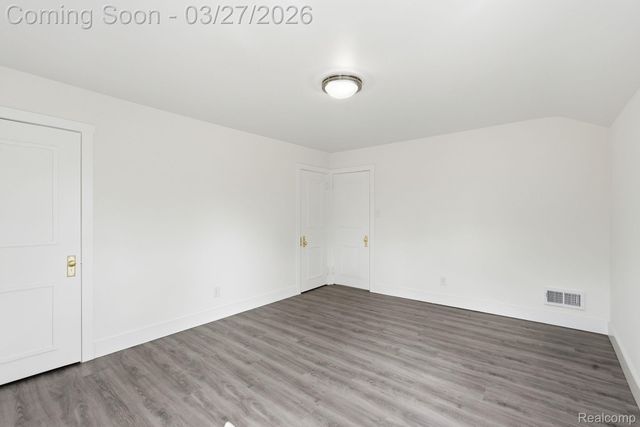 20426 Picadilly Road, Detroit, MI 48221