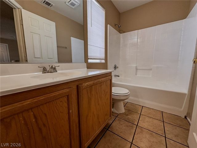 1620 Rising Pebble Court, North Las Vegas, NV 89031